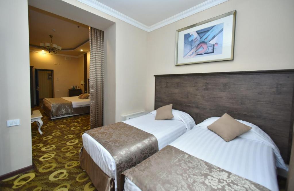 عکس هتل ایمپریال پالاس (Imperial Palace)