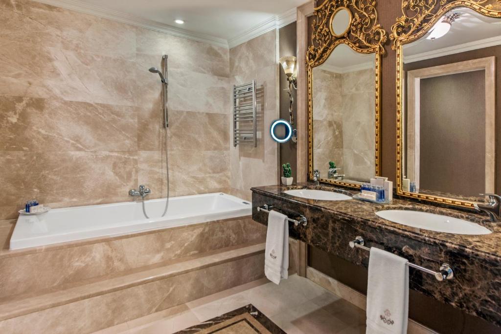 عکس هتل الیت ورلد (Elite World)