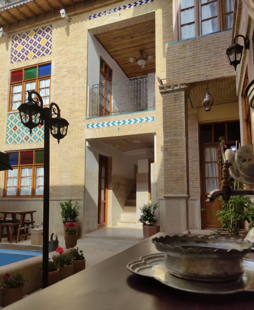 عکس هتل طاوسی