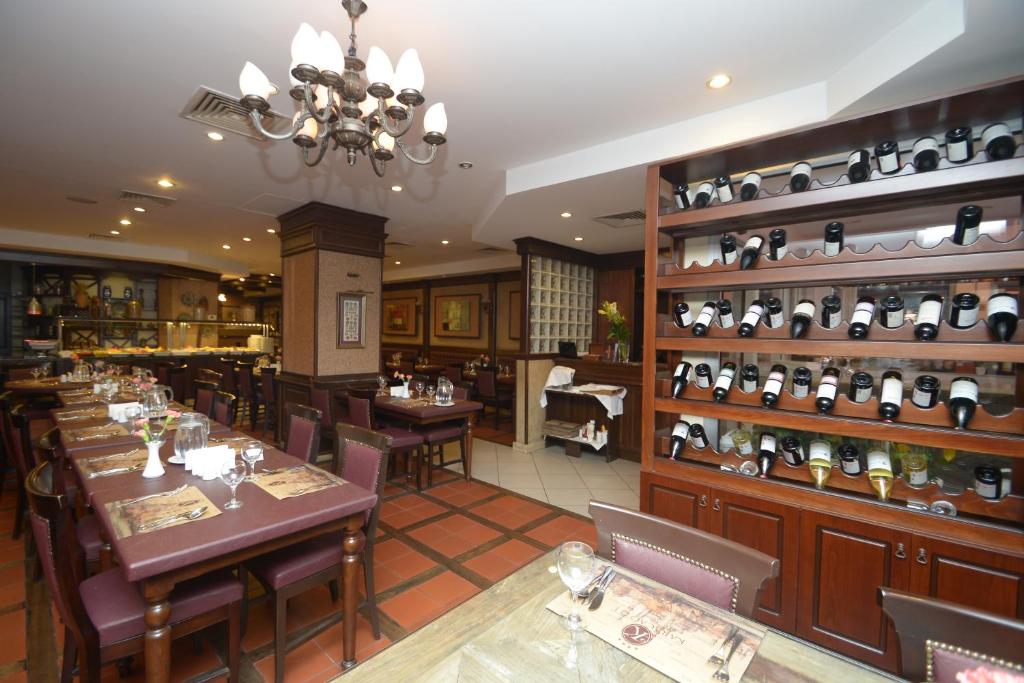 عکس هتل کاراجا (Karaca)