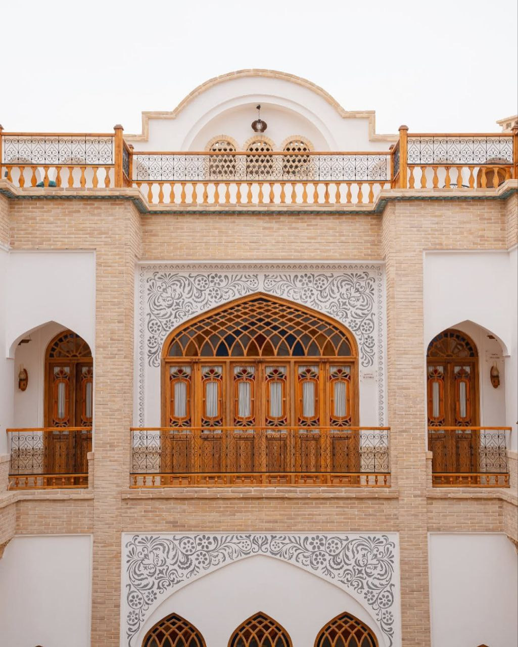 تصویر هتل ایوان