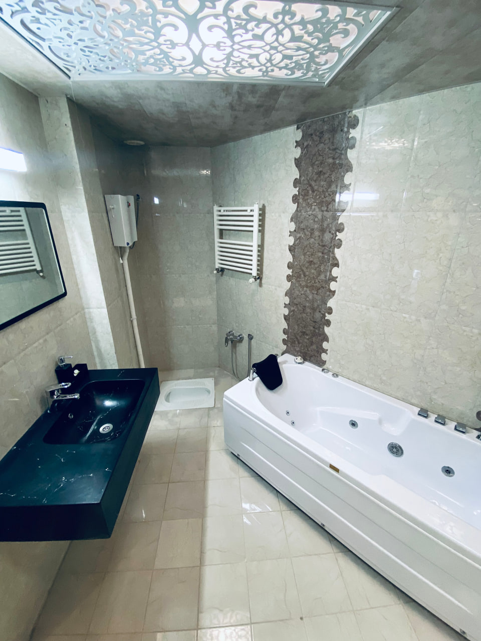 عکس هتل ضیافت نور