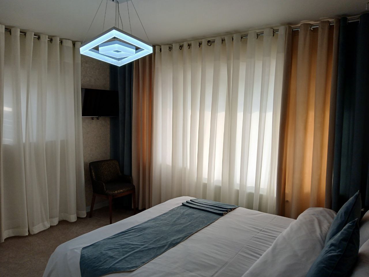 عکس هتل خانه حلما