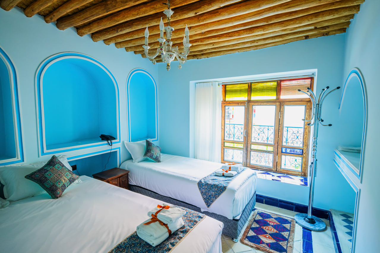 عکس هتل آناهید