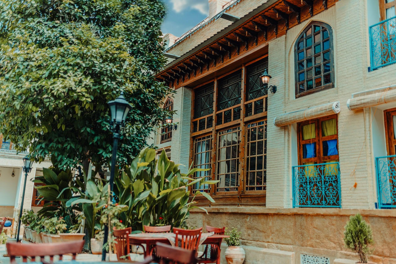 عکس هتل آناهید