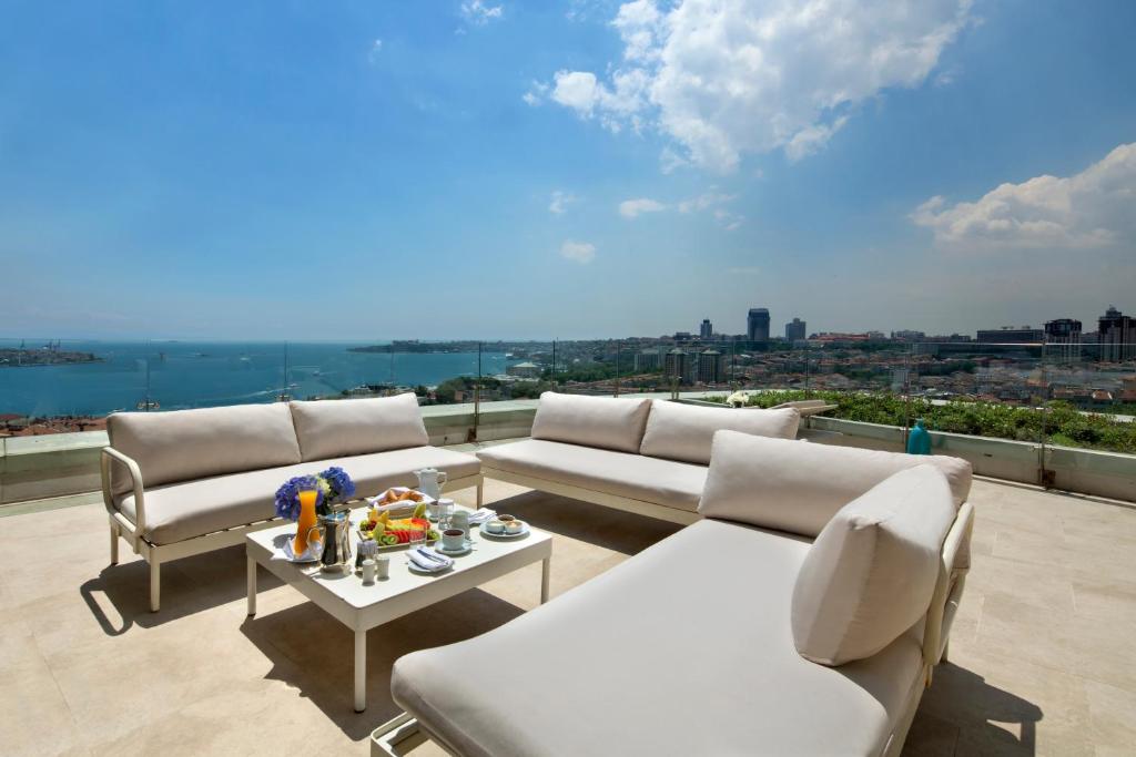 عکس هتل کنراد (Conrad)