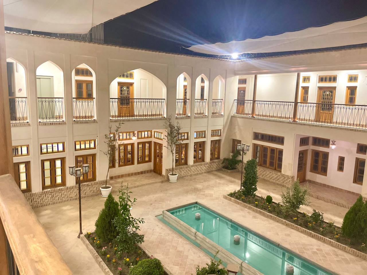 عکس هتل ساباط