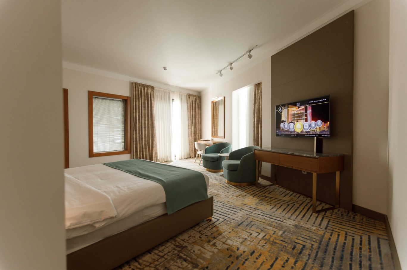 عکس هتل پالاس