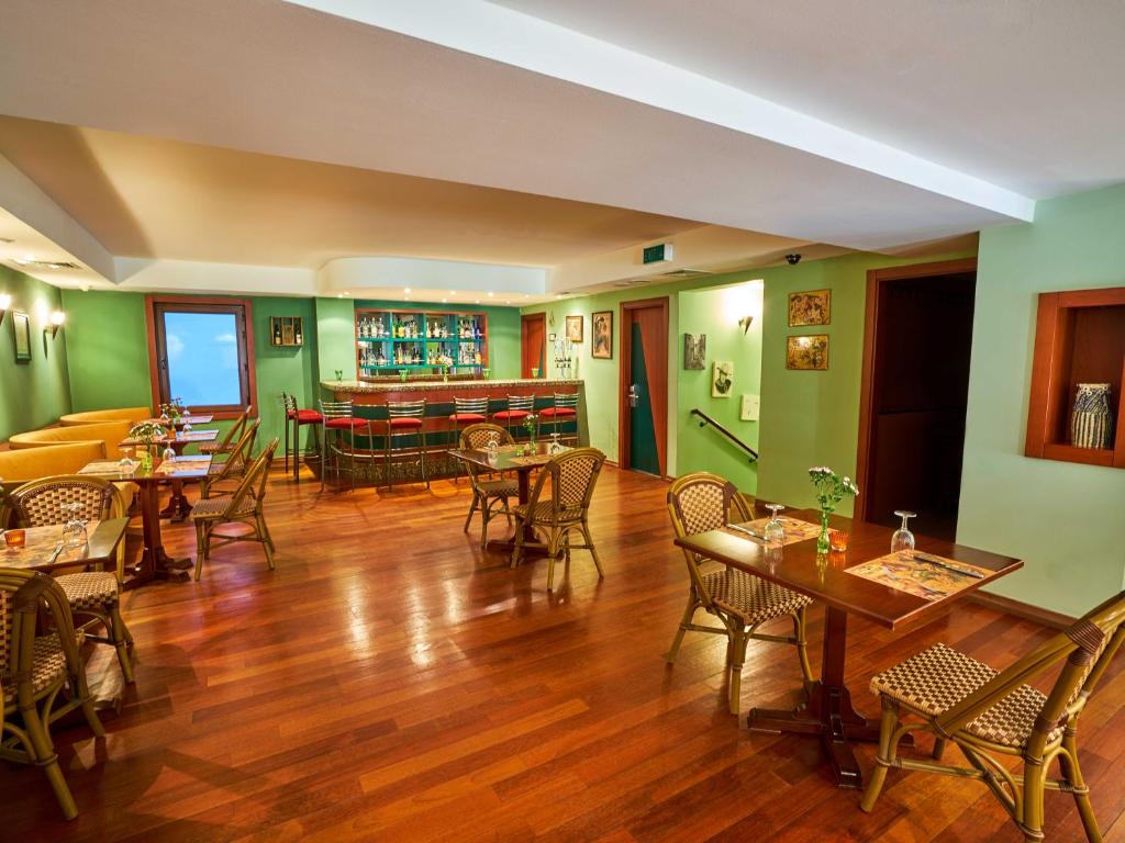 عکس هتل فرونیا (Feronya)