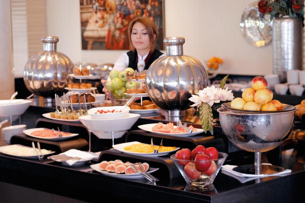 عکس هتل موون پیک (Movenpick)