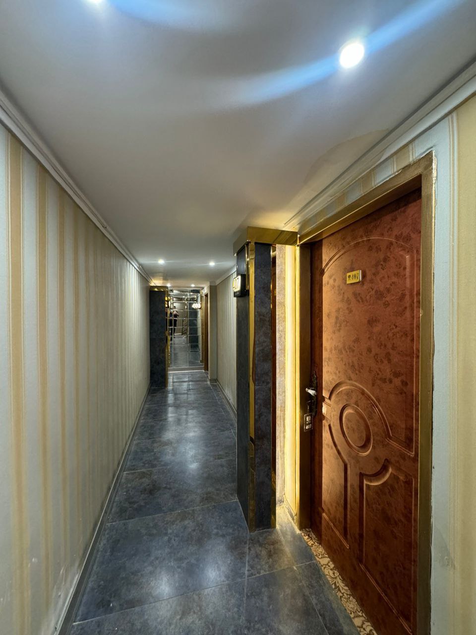 عکس هتل آرین