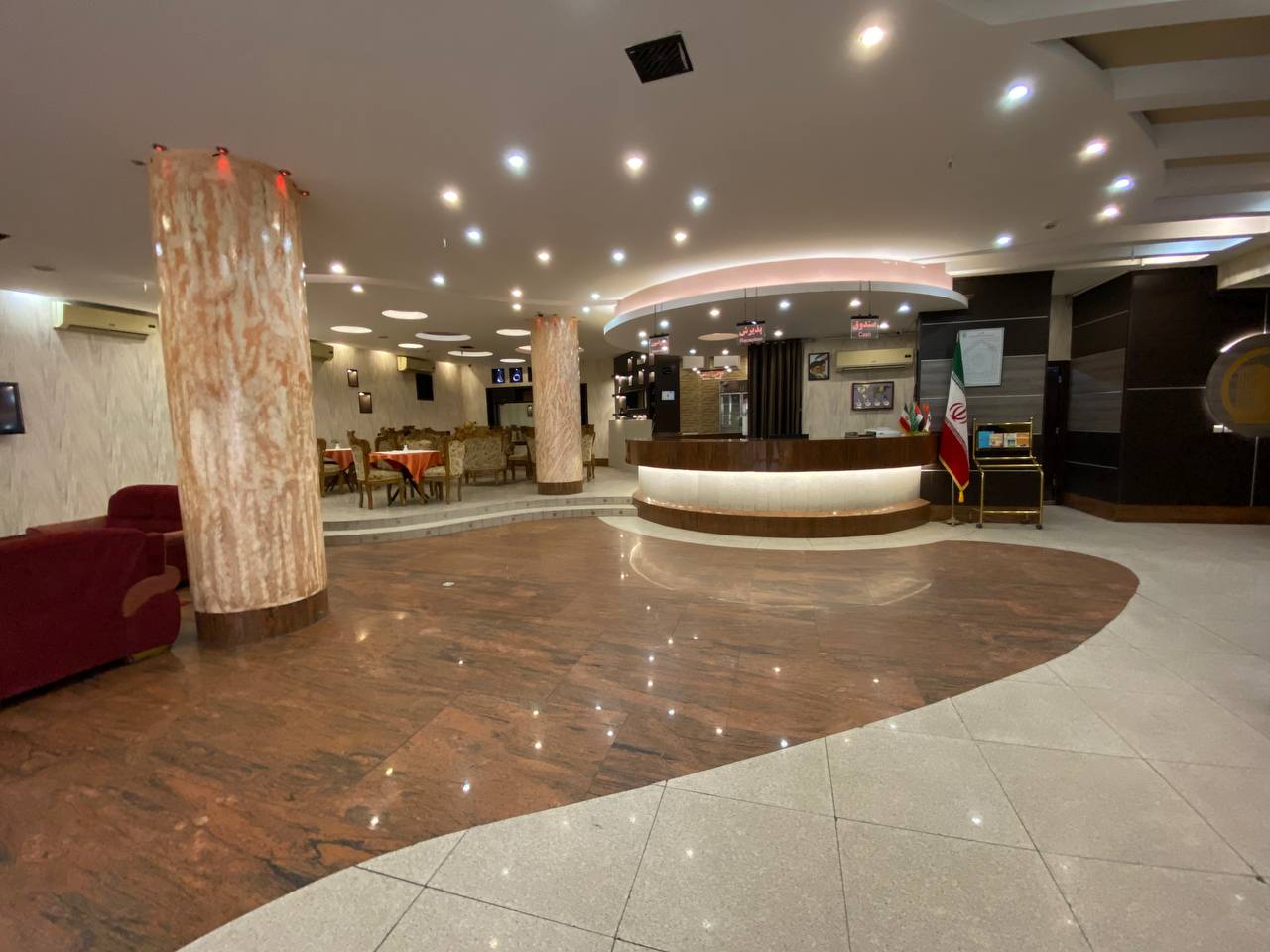 عکس هتل فرهاد