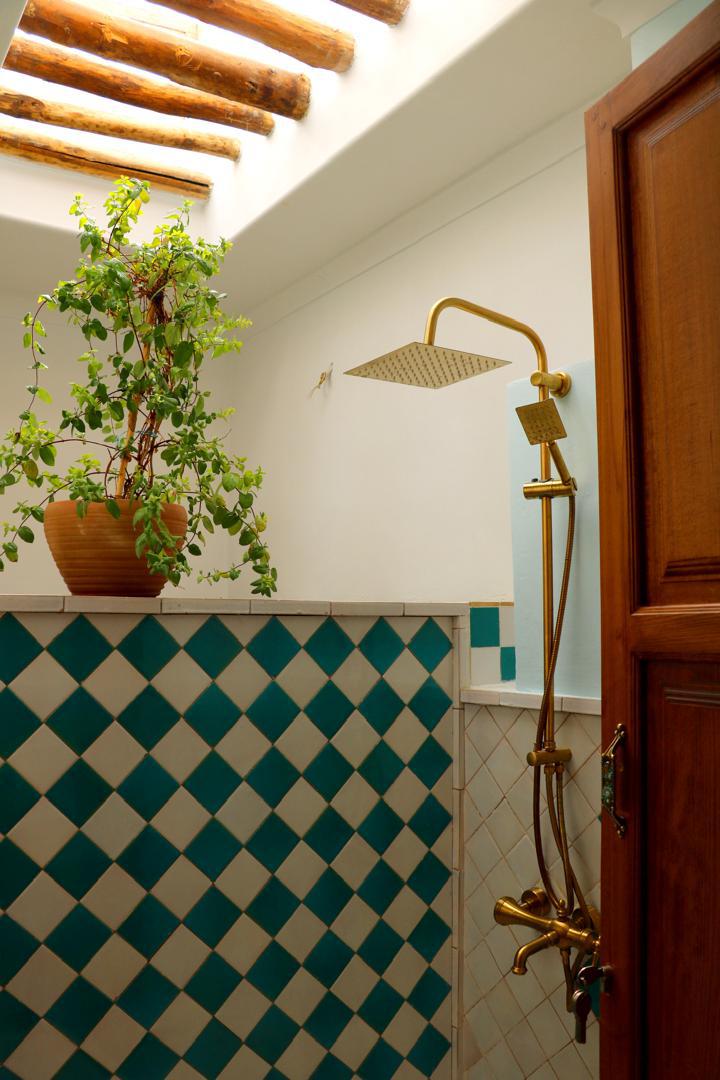 عکس هتل دیوان سالار