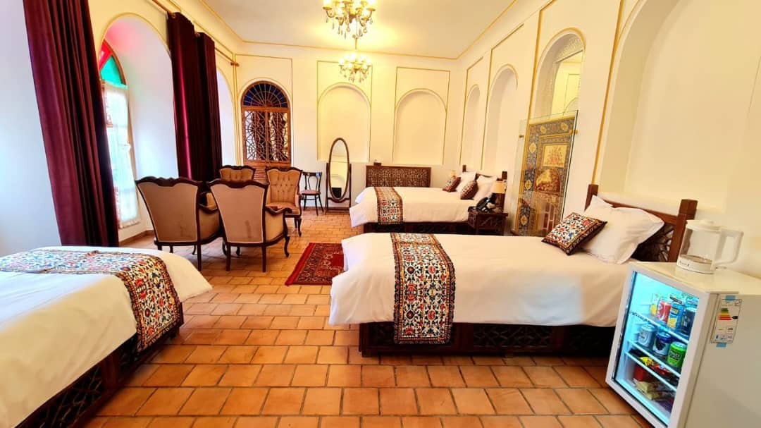 عکس هتل عمارت میرزا مهدی فراش باشی ( سرخه ای )