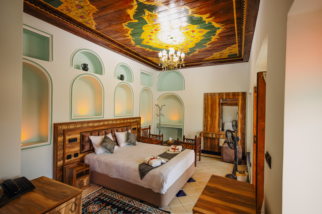 عکس هتل آناهید