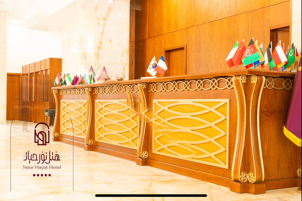 عکس هتل نور حیات