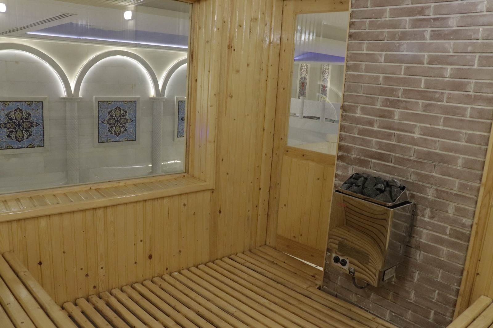 عکس هتل سورنا