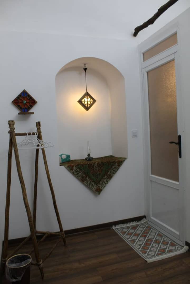 عکس هتل کاج کهن