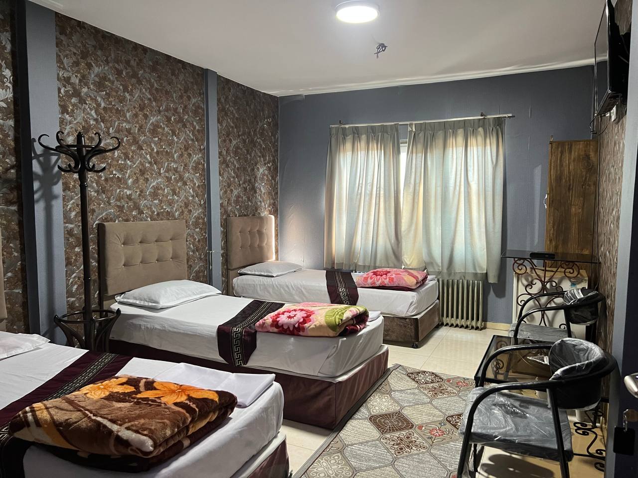 عکس هتل سپیدار