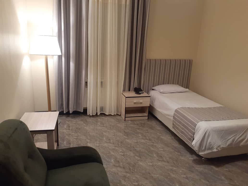 عکس هتل سپید