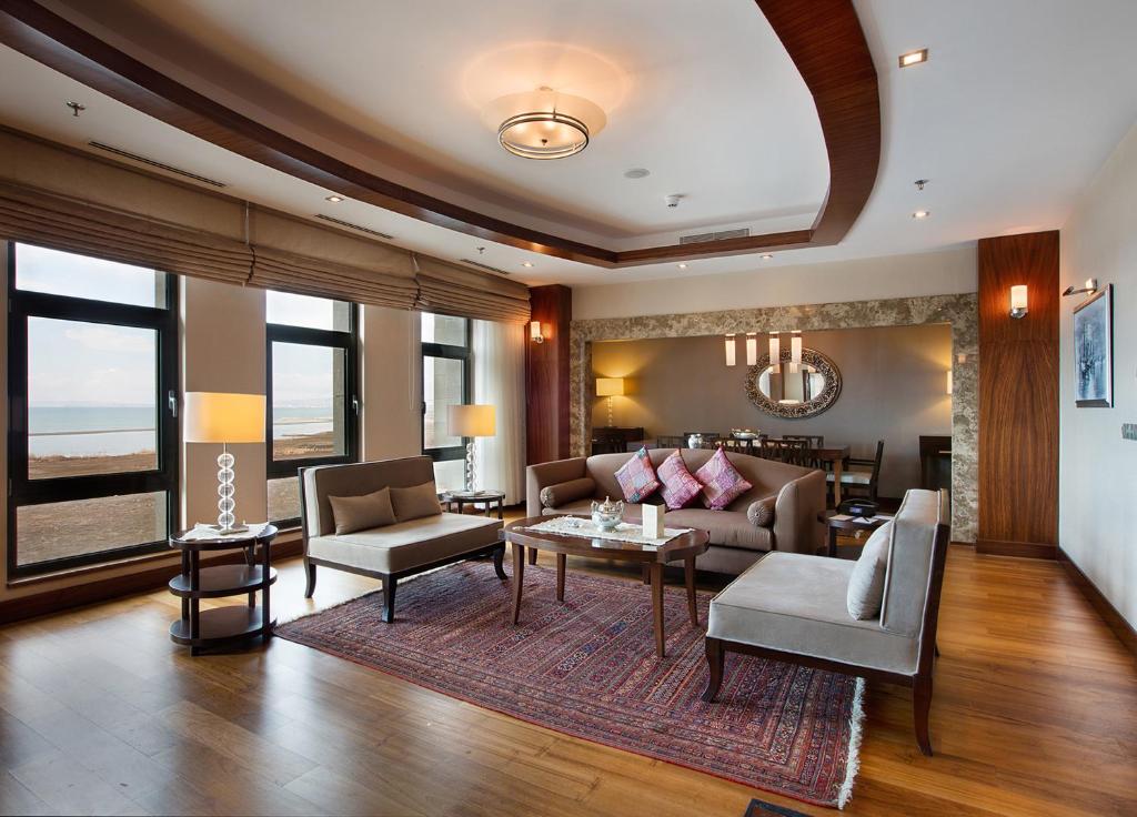 عکس هتل دابل تری بای هیلتون (DoubleTree by Hilton)