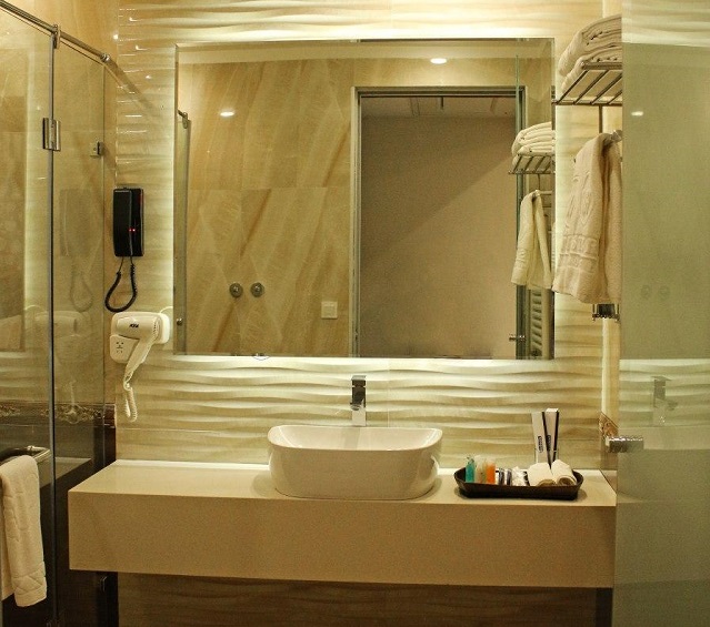 عکس هتل ویستریا