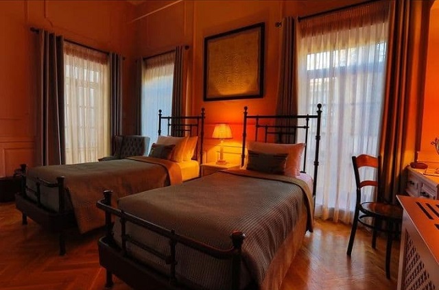 عکس هتل نظامیه