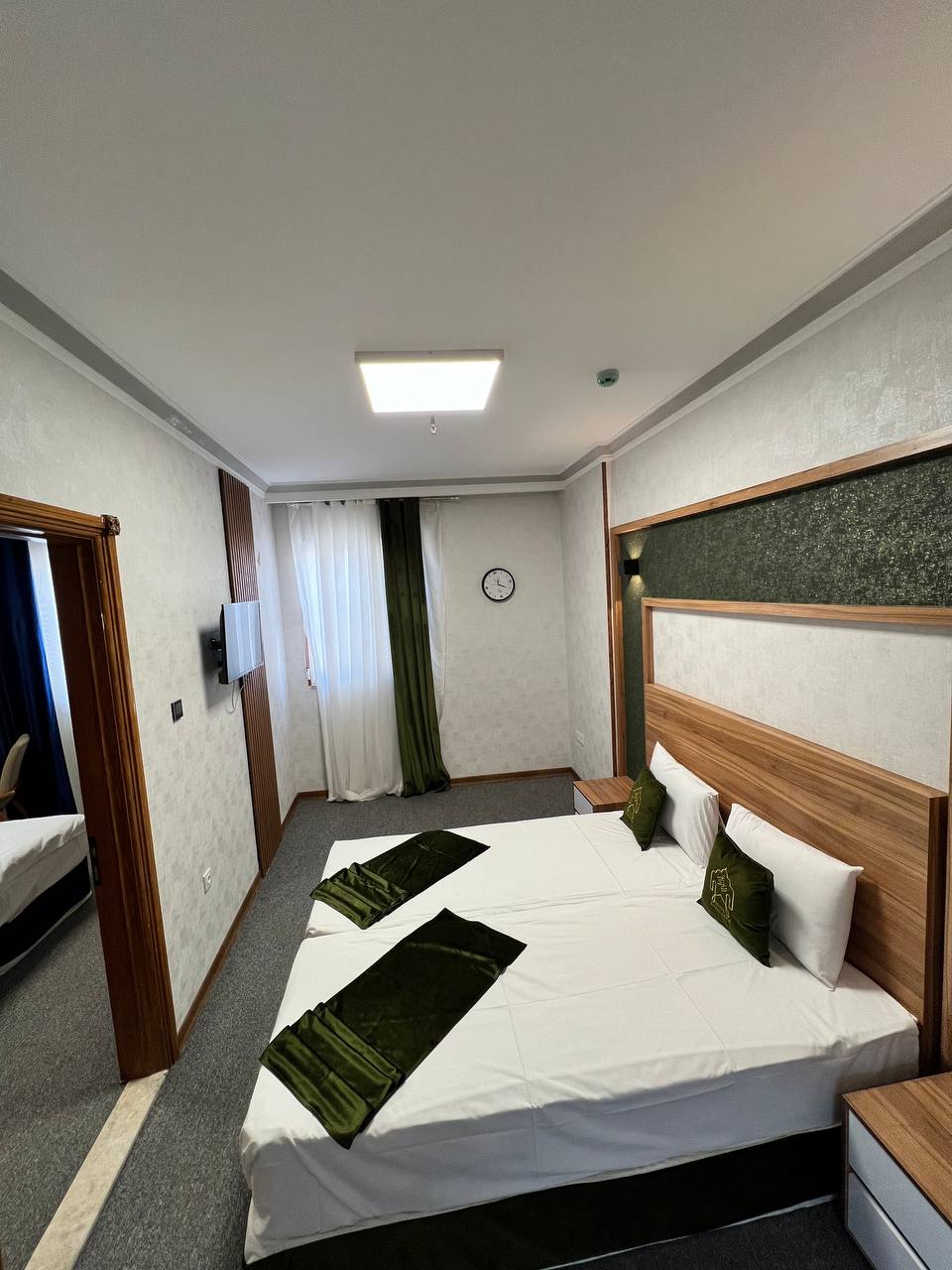 عکس هتل ضیافت نور