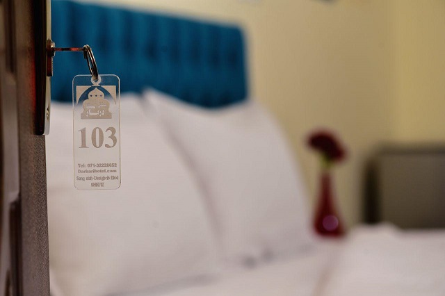 عکس هتل سنتی درباری