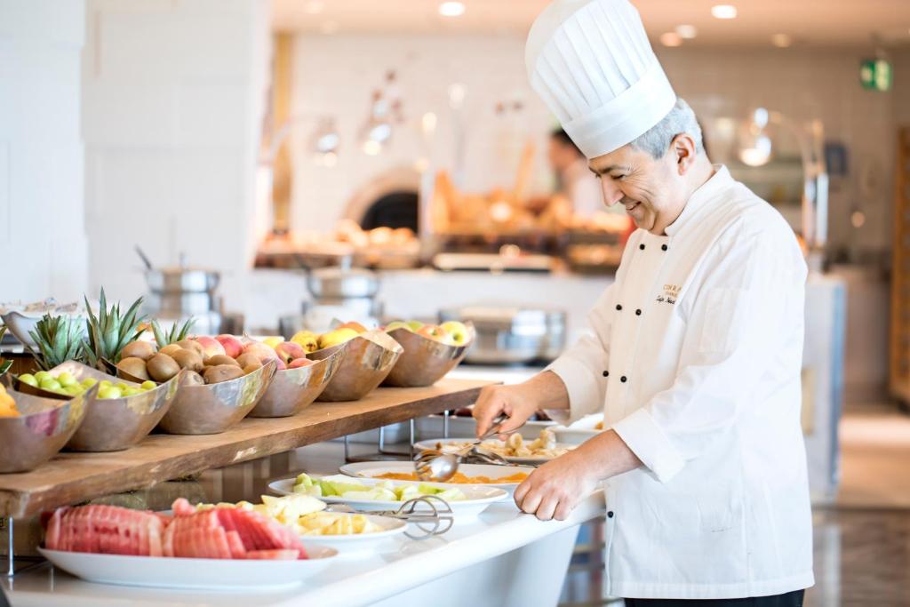 عکس هتل کنراد (Conrad)