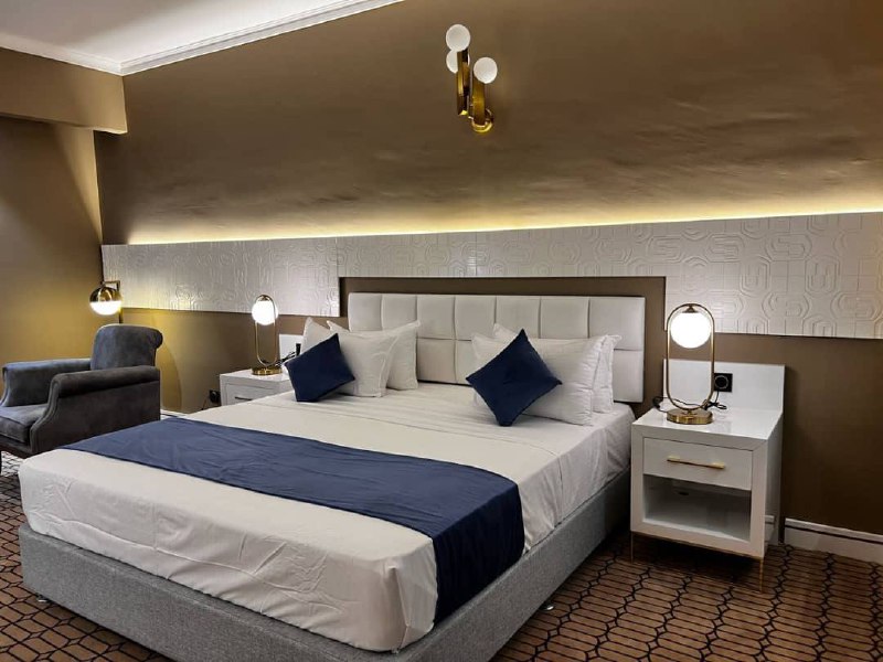 عکس هتل آسمان رویال