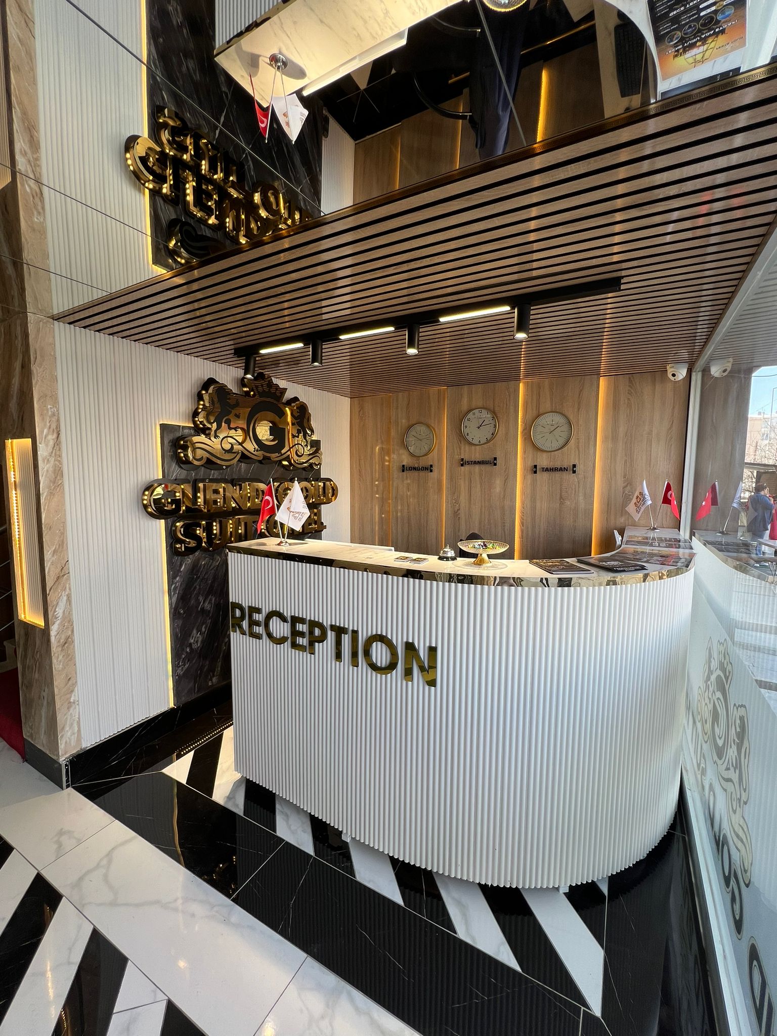 عکس هتل گلندگلد سوئیت (Glend Gold Suit)