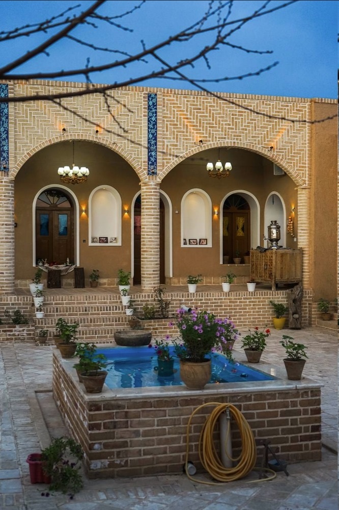 تصویر هتل عمارت مهاجر خرقان