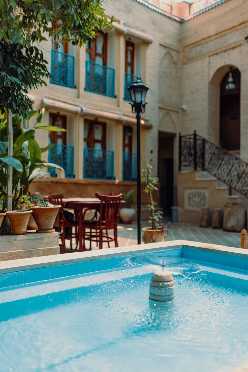 عکس هتل آناهید