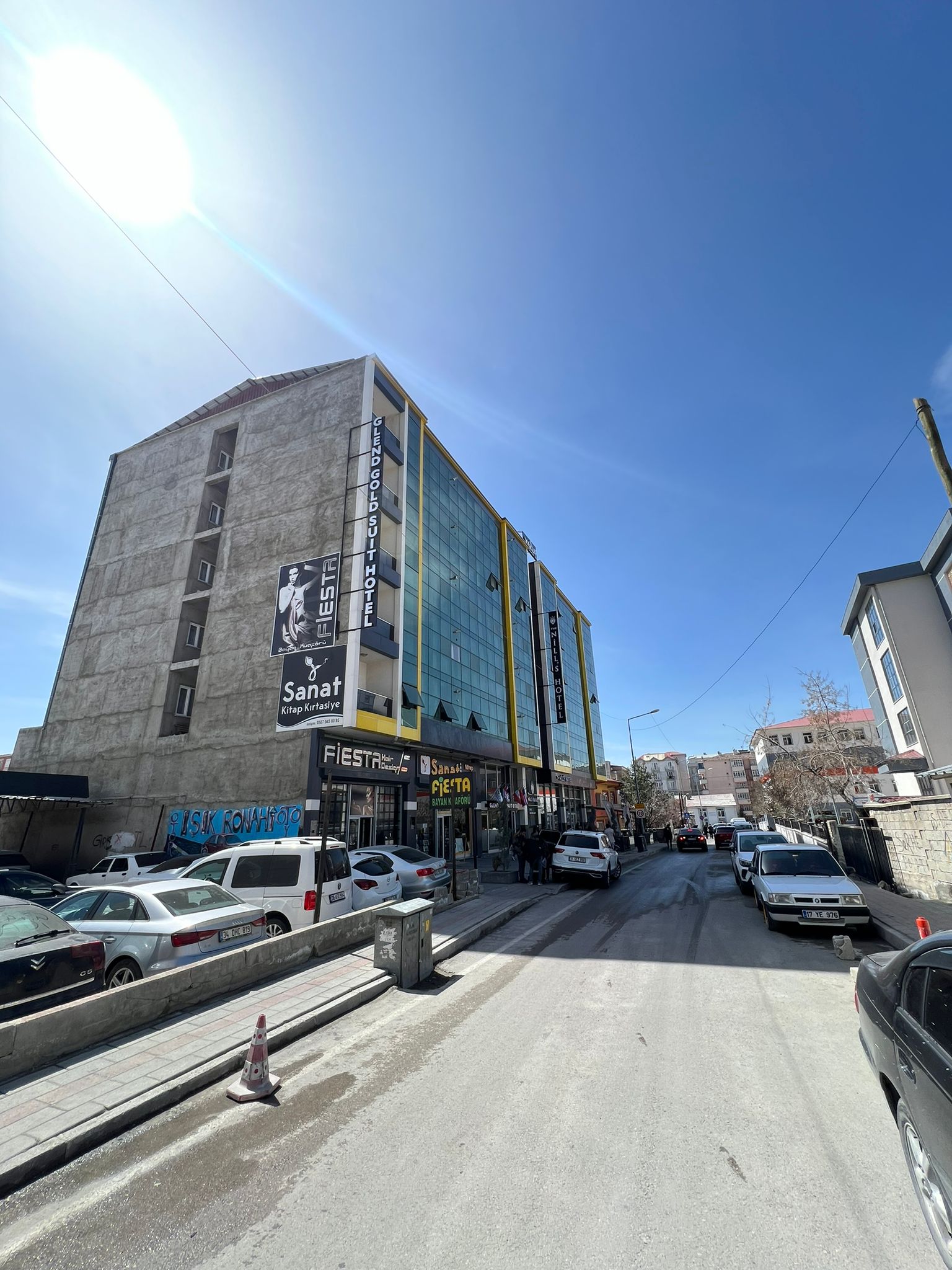 عکس هتل گلندگلد سوئیت (Glend Gold Suit)