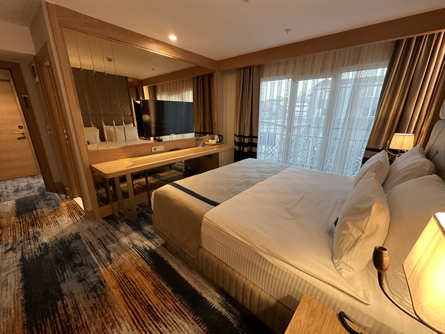 عکس هتل دیز این بای ویندهام بومونتی (Days Inn by Wyndham Bomonti)