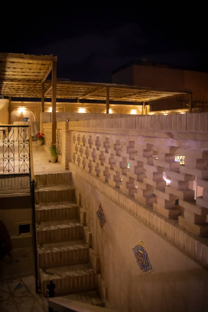 عکس هتل عمارت طاووسیه