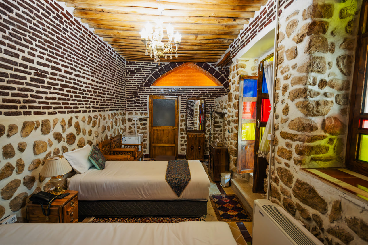 عکس هتل آناهید