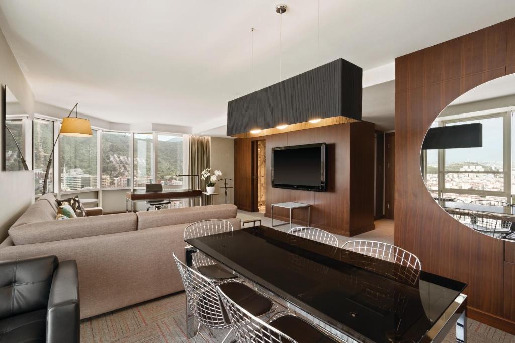 عکس هتل رامادا انکور (Ramada Encore)