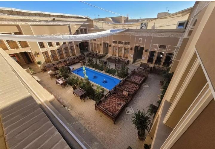 عکس هتل حاجی بابایی