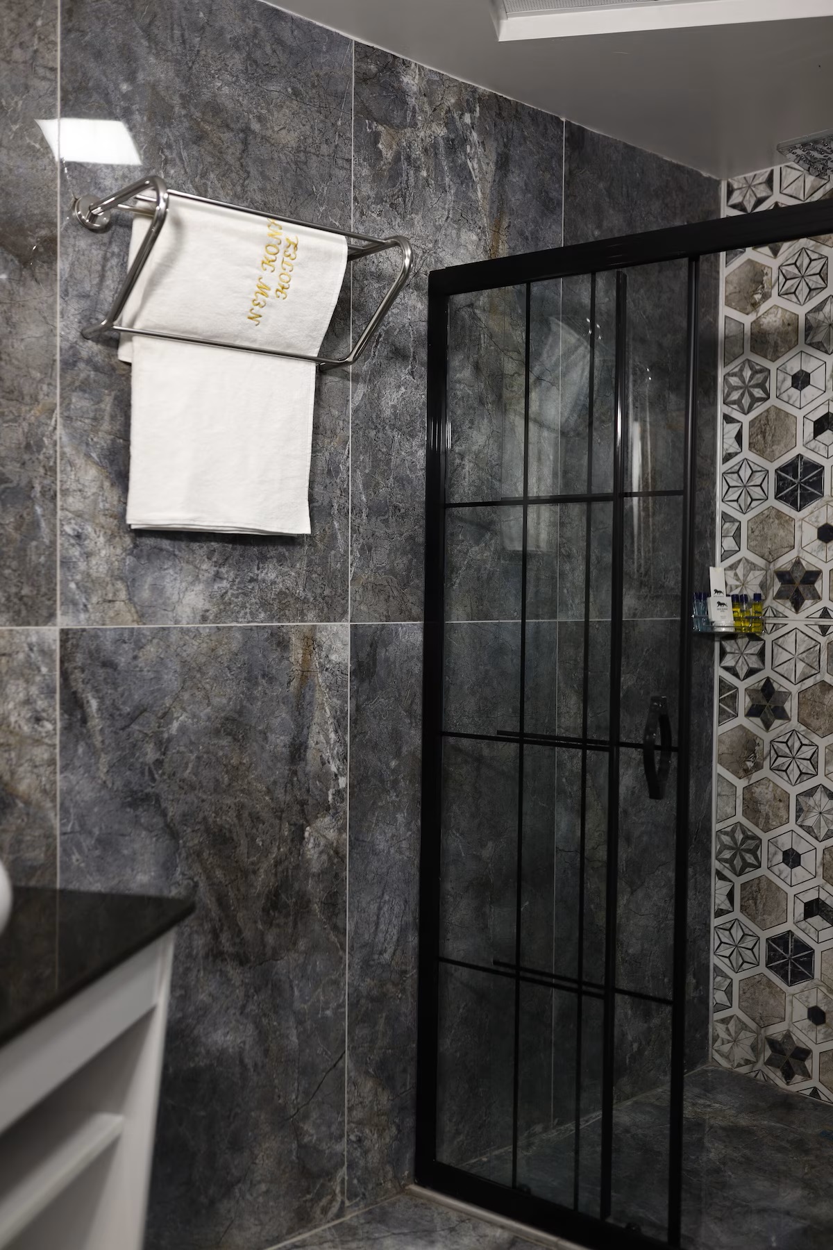 عکس هتل نیو کوناک (New Konak)