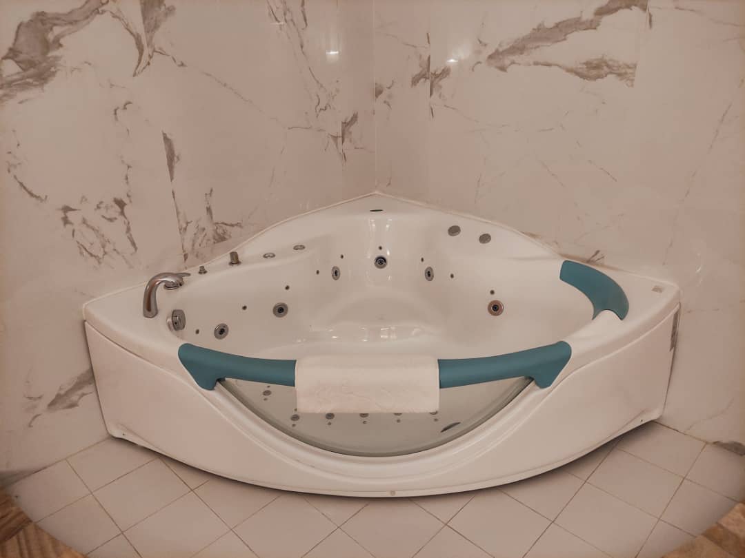 عکس هتل امپراطور