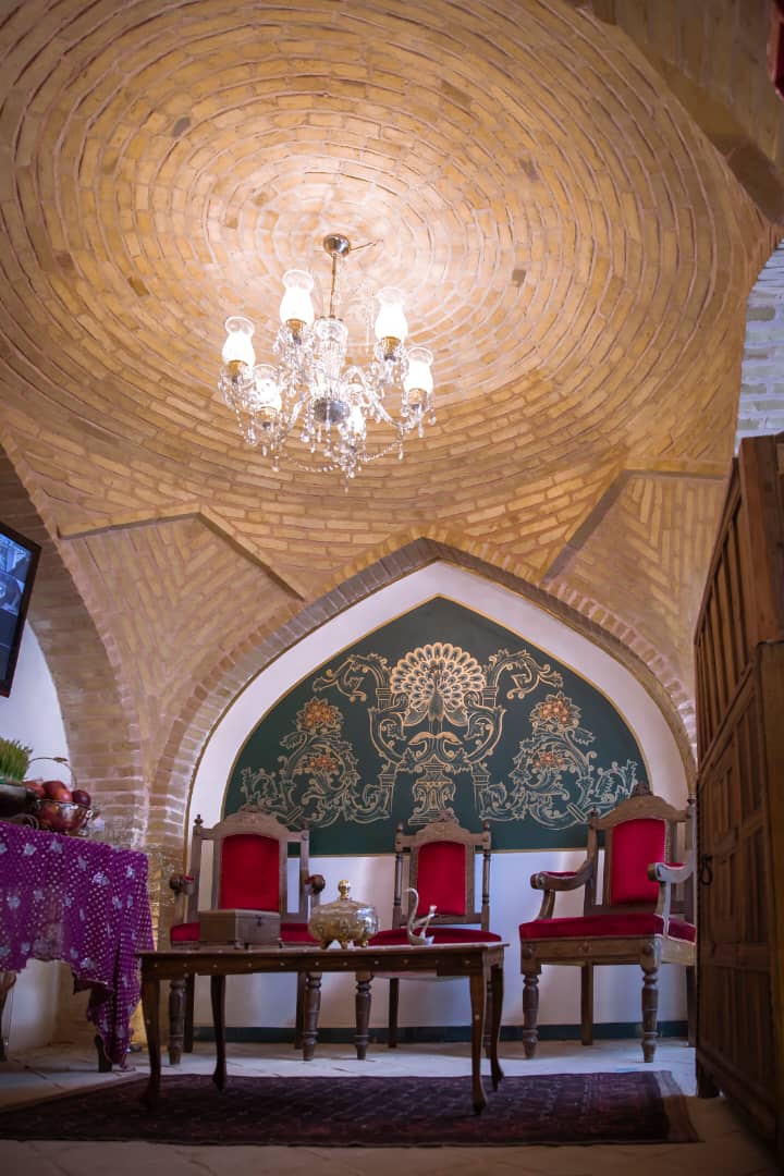 عکس هتل عمارت طاووسیه