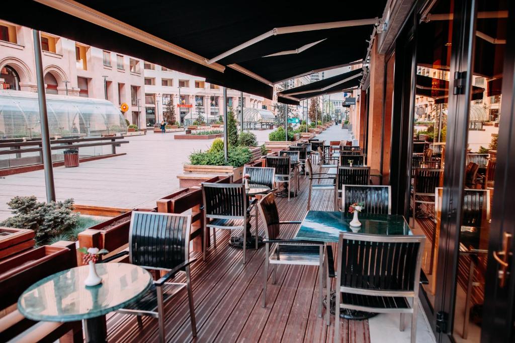 عکس هتل گلدن پالاس (Golden Palace)