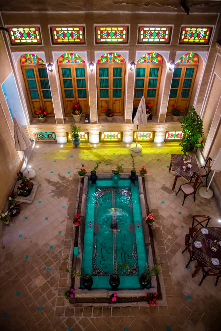 عکس هتل عمارت طاووسیه