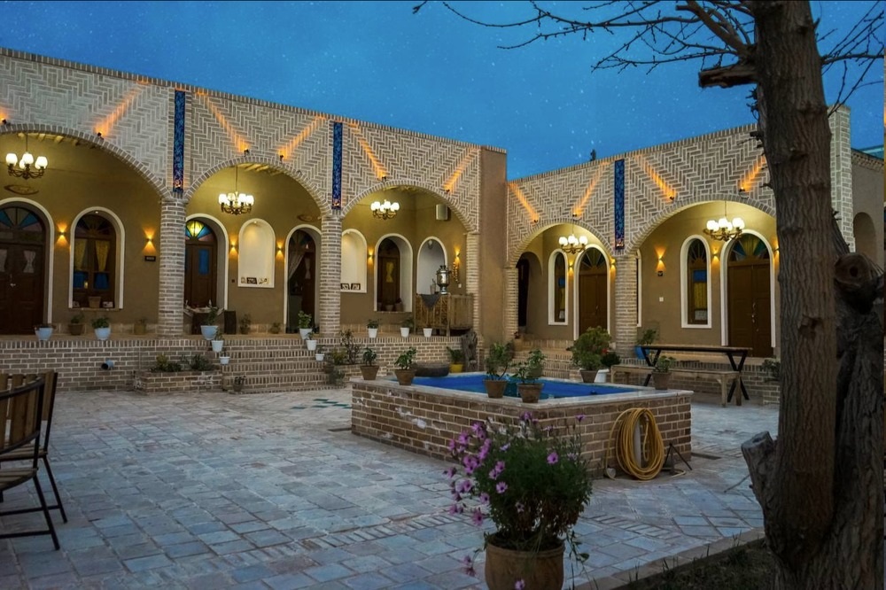 تصویر هتل عمارت مهاجر خرقان