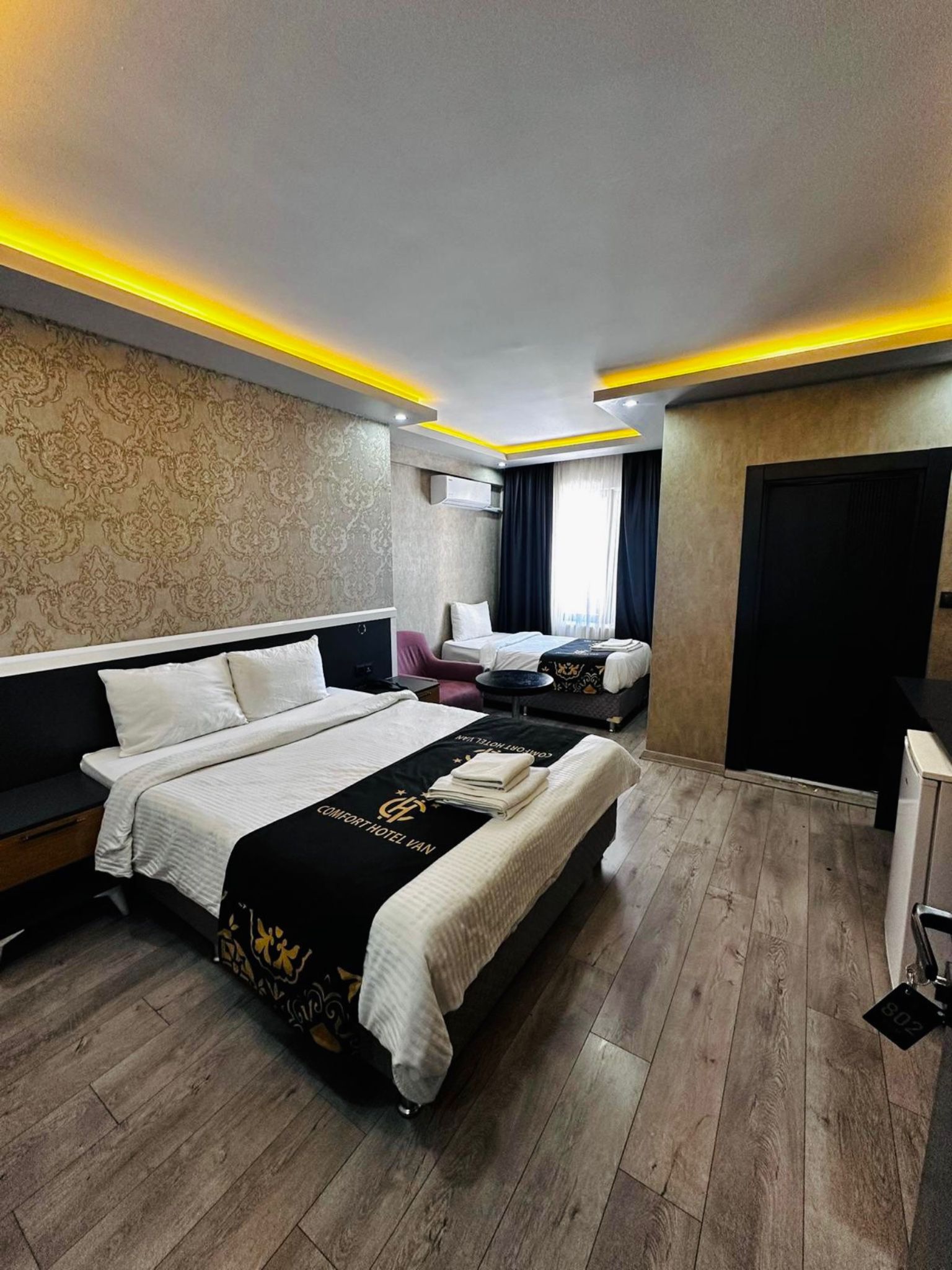 عکس هتل کامفورت سوئیت (Comfort Suite)