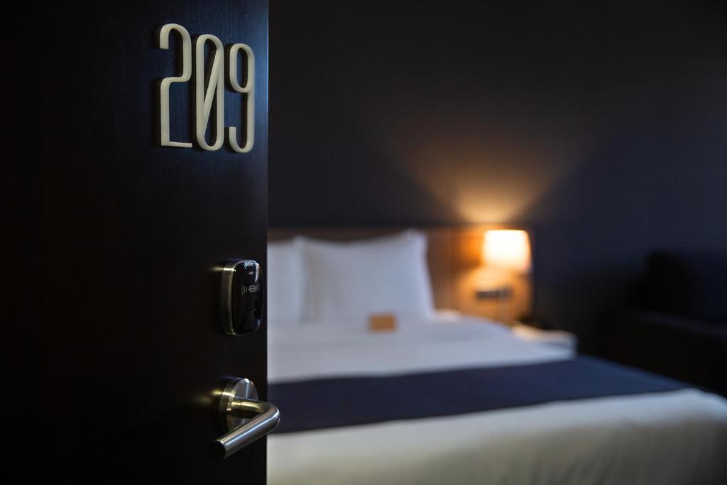 عکس هتل نوا (Nova)