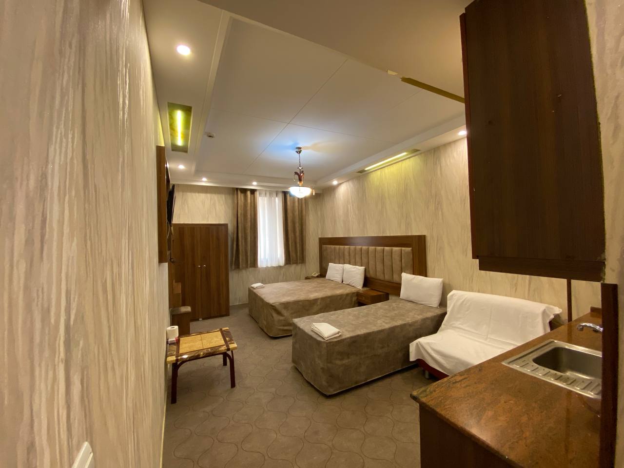 عکس هتل فرهاد