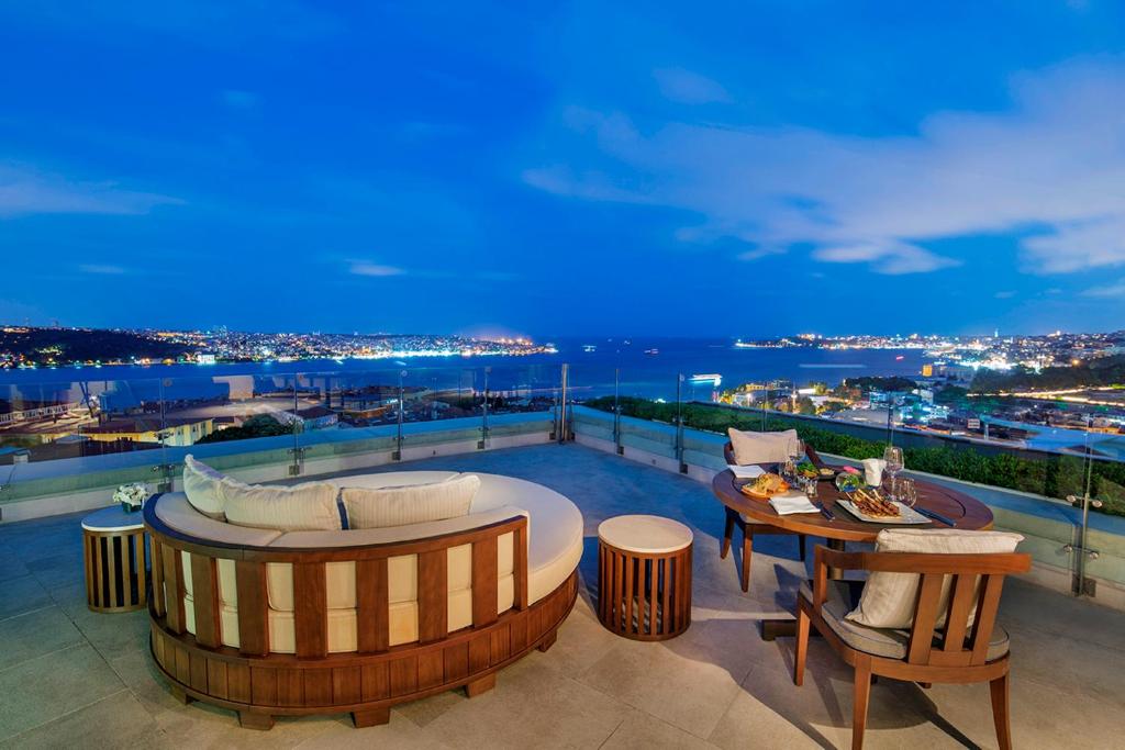 عکس هتل کنراد (Conrad)